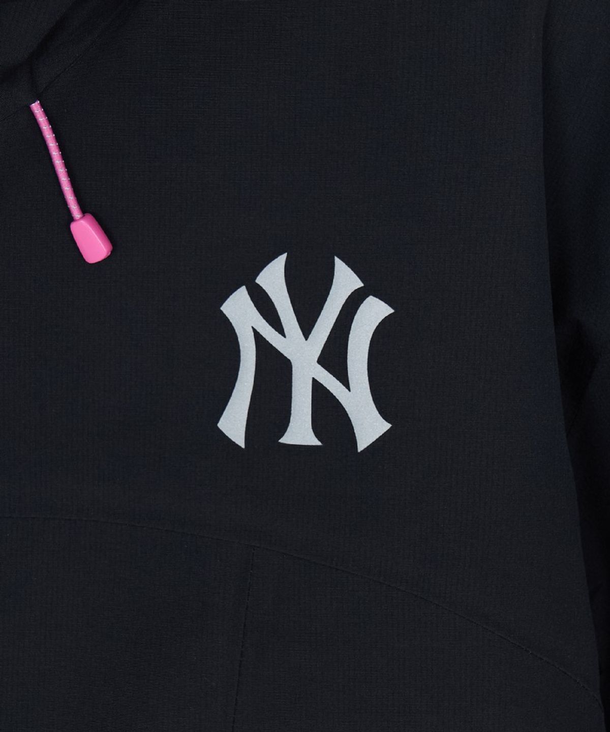 엠엘비(MLB) 여성 고어텍스 립스탑 3L 크롭 바람막이 NY (Black)