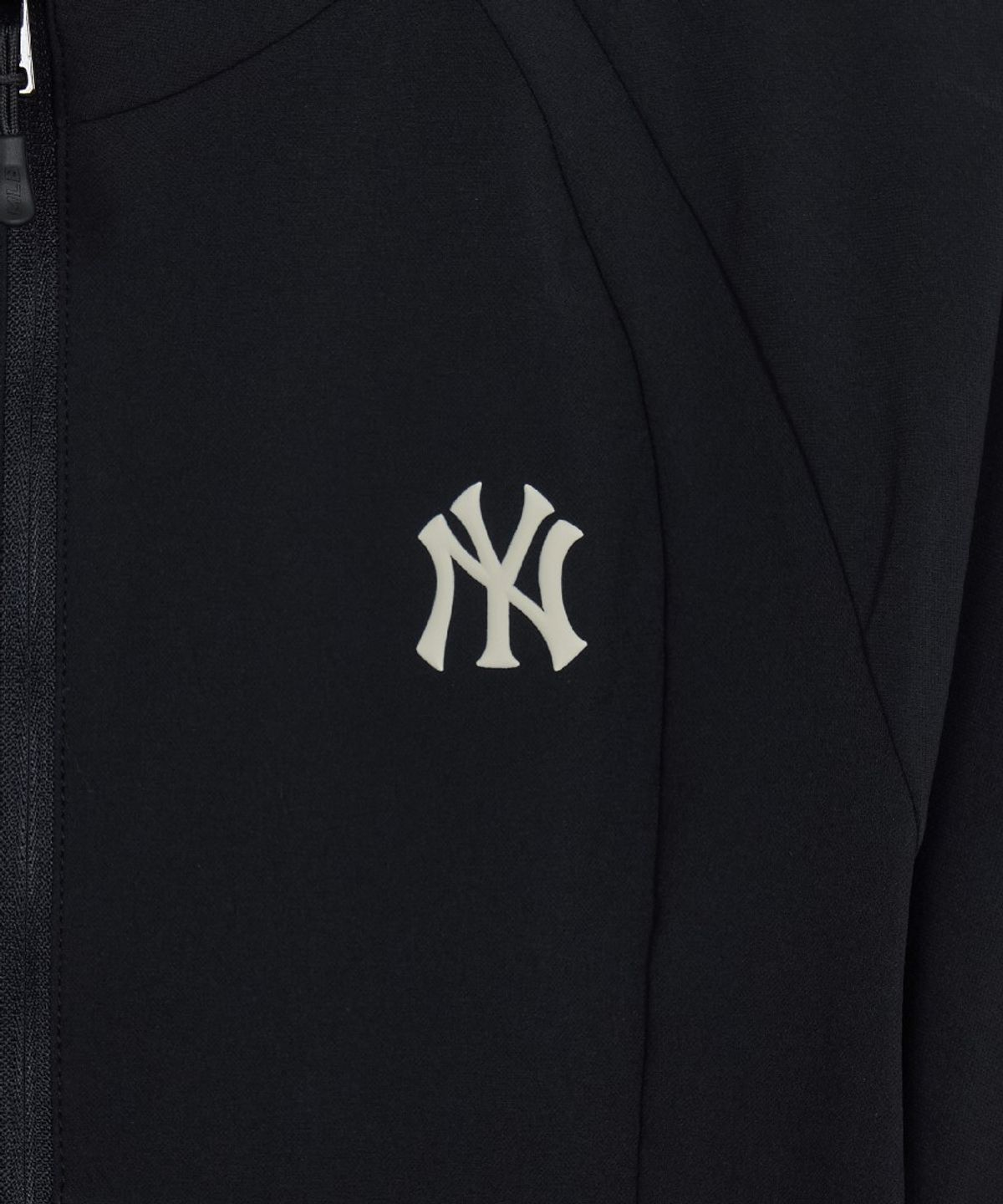 엠엘비(MLB) 여성 에슬레저 슬림핏 바람막이 NY (Black)
