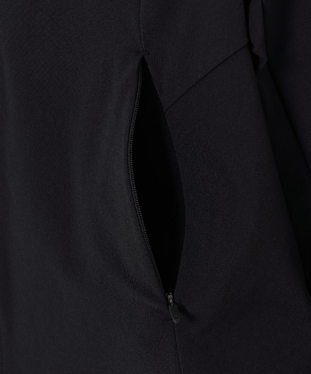 엠엘비(MLB) 여성 에슬레저 슬림핏 바람막이 NY (Black)
