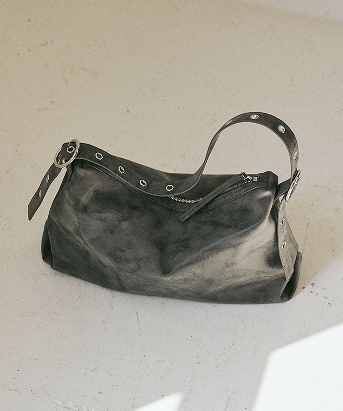 레이몬트(RAIMENT) Tuvy Bag_CHARCOAL