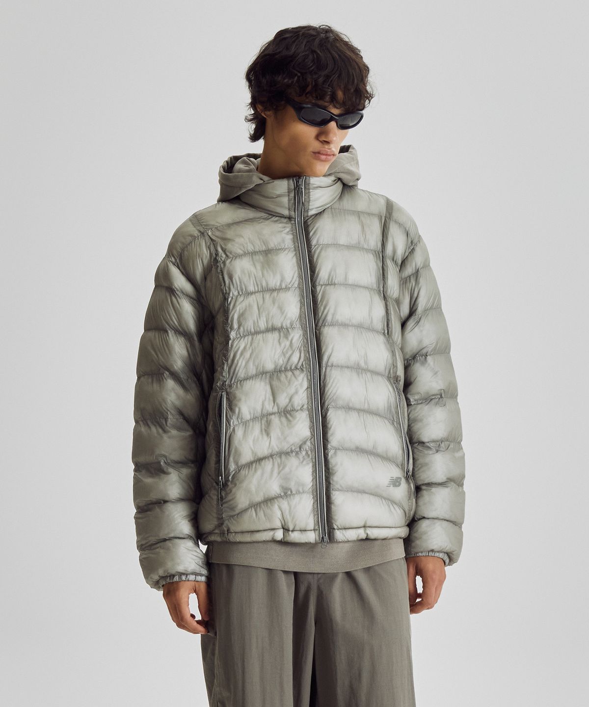 뉴발란스(NEW BALANCE) NBNQG41903 / UNI 플라잉77 슈퍼라이트 스텐드넥 경량 패딩 자켓 (TAUPE)