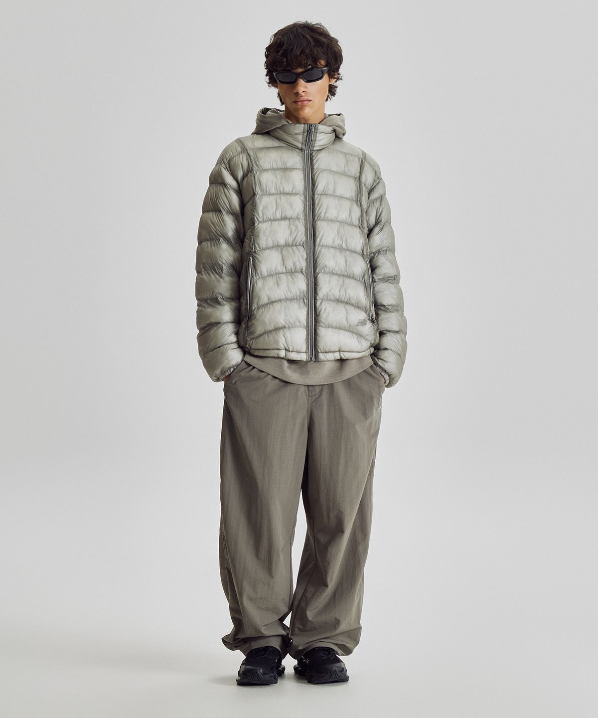 뉴발란스(NEW BALANCE) NBNQG41903 / UNI 플라잉77 슈퍼라이트 스텐드넥 경량 패딩 자켓 (TAUPE)