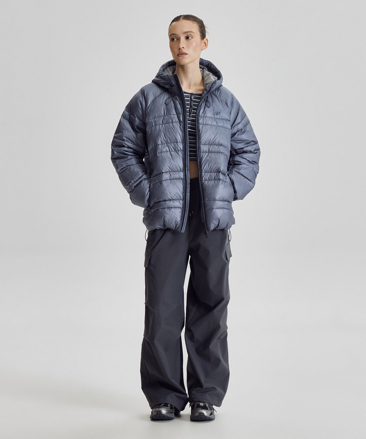 뉴발란스(NEW BALANCE) NBNPG41913 / UNI 플라잉77 슈퍼라이트 후드형 경량 구스다운 (D/BLUE)