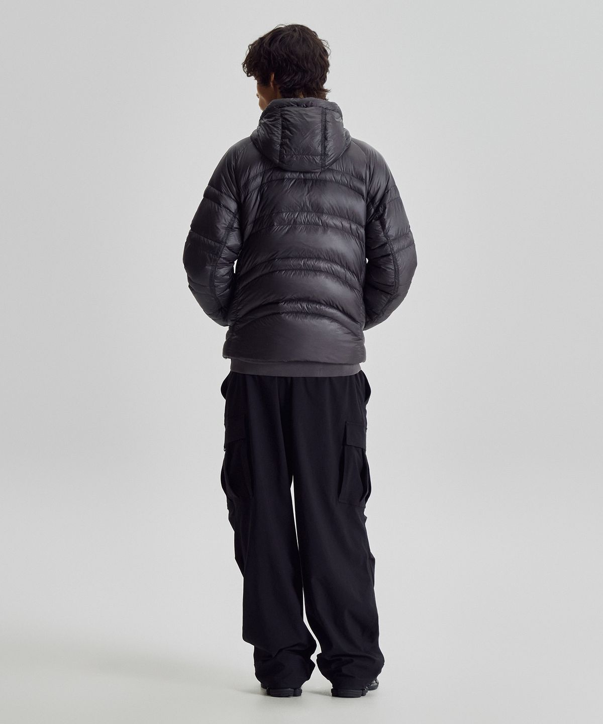 뉴발란스(NEW BALANCE) NBNPG41913 / UNI 플라잉77 슈퍼라이트 후드형 경량 구스다운 (BLACK)