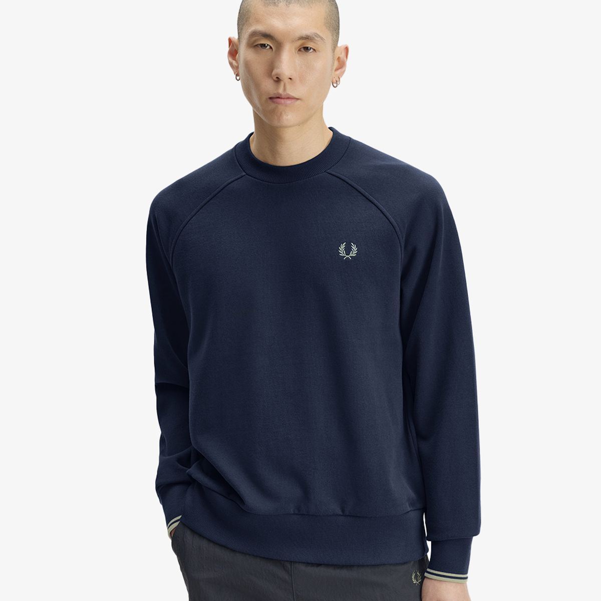 프레드페리(FRED PERRY) [Sport] 릴렉스드 팁드 크루넥 스웻셔츠 - 다크에어포스 AFPM2G33495-738