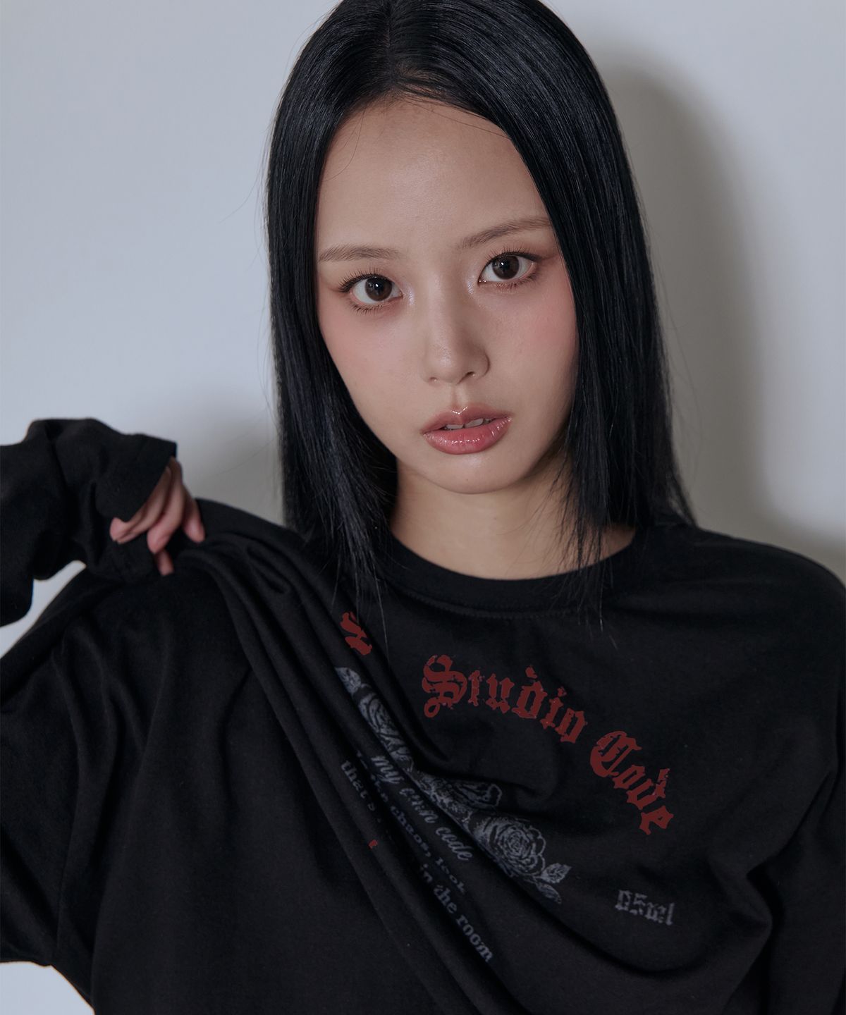 오오엠엘(5OML) 루즈핏 레이어드 롱슬리브(블랙)
