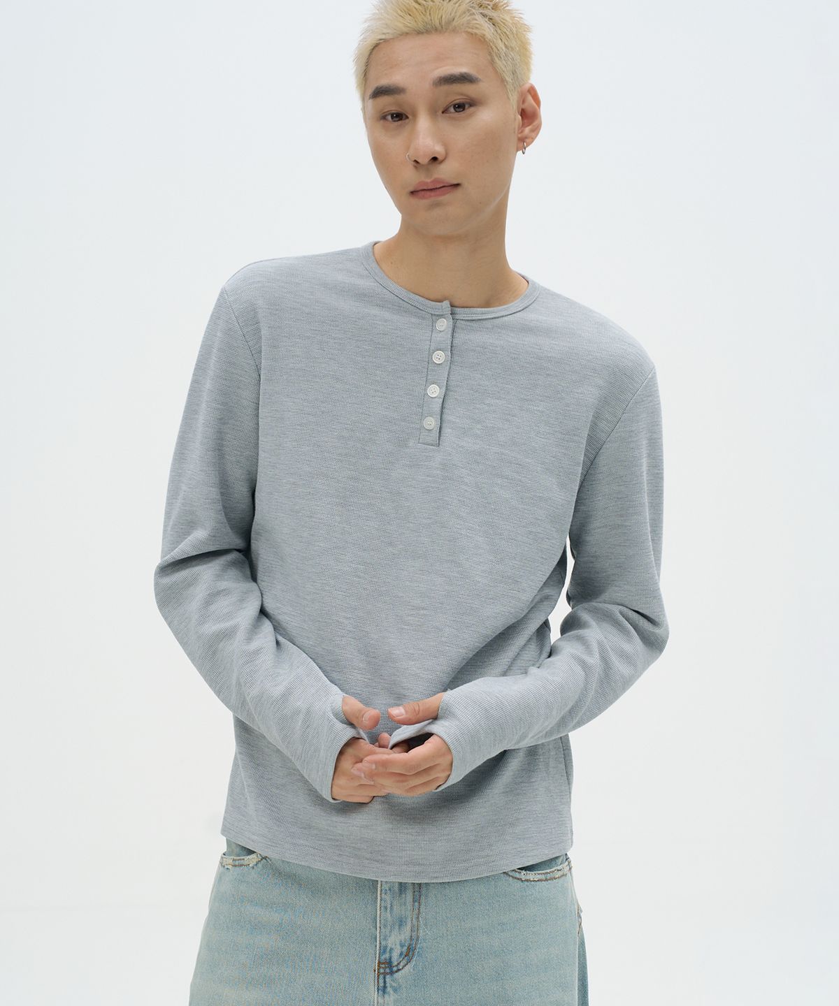 플레이스스튜디오맨(PLACESTUDIOMAN) 컴포트 베이직 헨리넥 세미 오버핏 코튼 롱슬리브 데일리 티셔츠_3COLOR