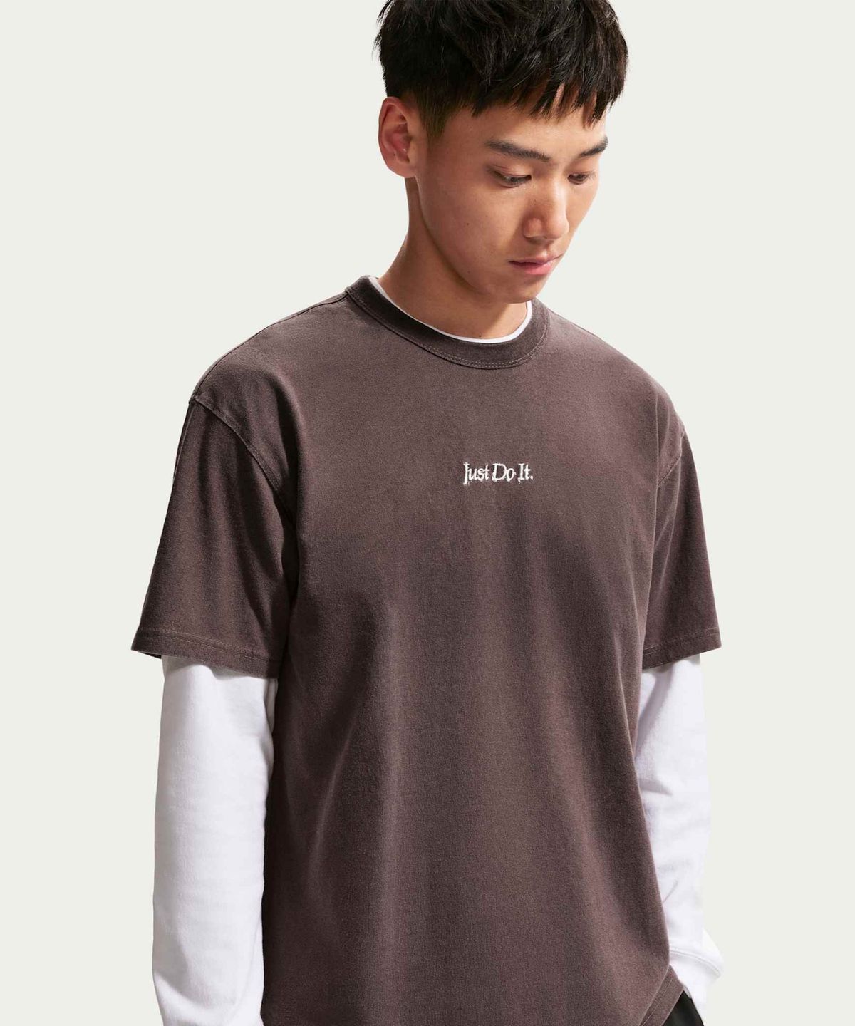 나이키(NIKE) 스포츠웨어 프리미엄 에센셜 티셔츠 M - 타투 / IM9344-502