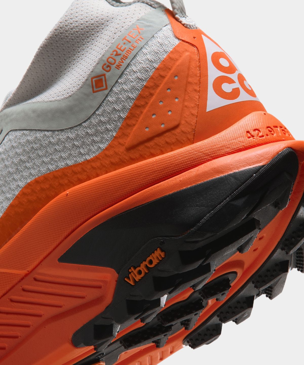 나이키(NIKE) ACG 제가마 트레일 GORE-TEX M - 라이트 실버:세이프티 오렌지:블랙:서밋 화이트 / IO7932-001