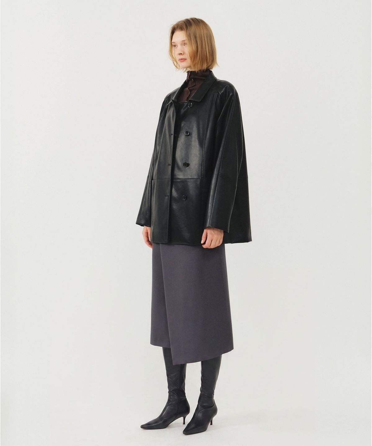 룩캐스트(LOOKAST) 비건 레더 셔링 자켓_블랙 / VEGAN LEATHER SHIRRING JACKET_BLACK