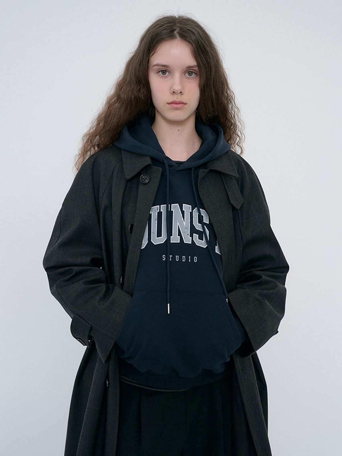 던스트(DUNST) UNISEX ARCH LOGO HOODIE_UDTS6C111_FRENCH NAVY