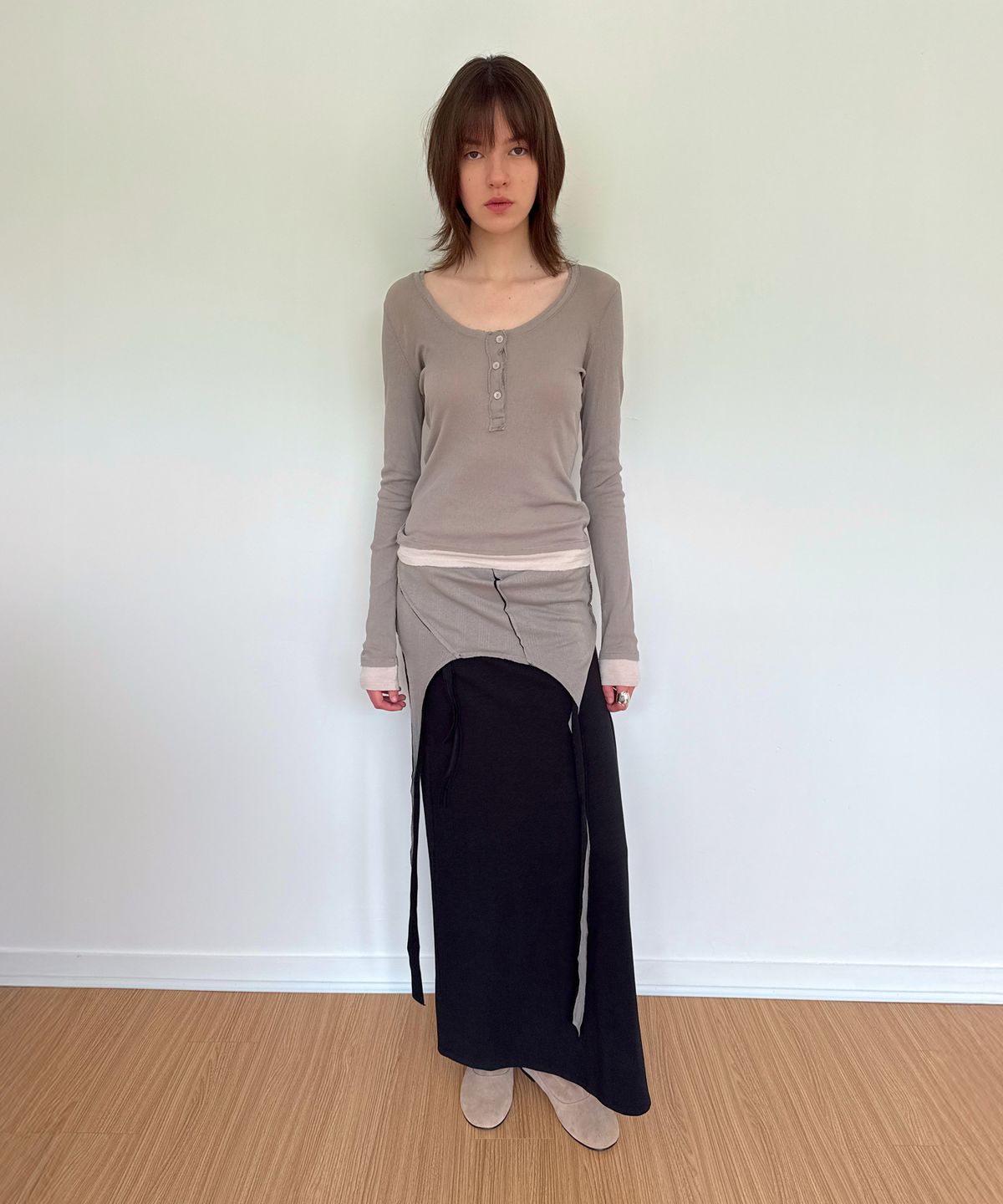 다이애그널(DIAGONAL) LAYERED HENLEY TEE (mocha)