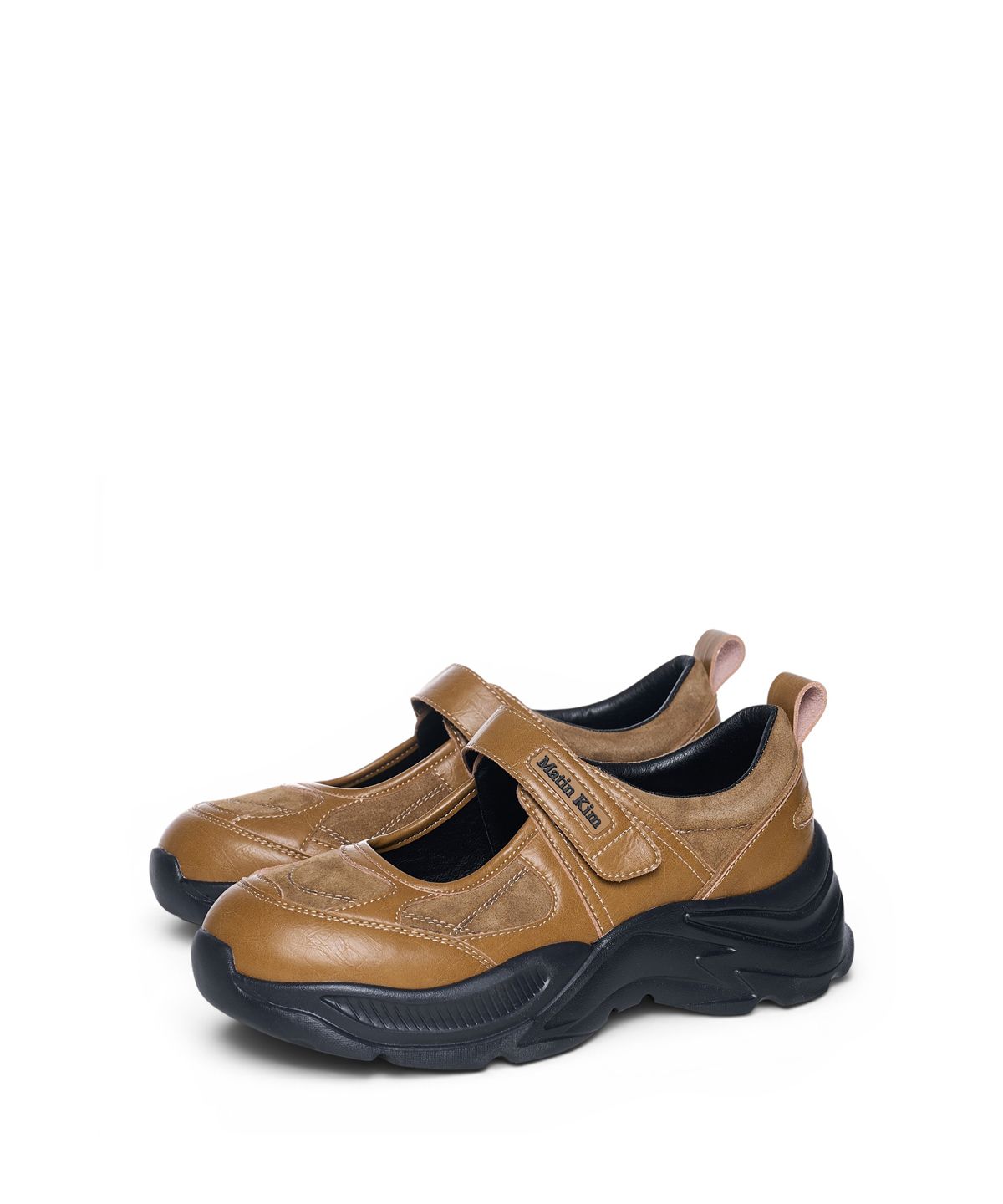 마뗑킴(MATIN KIM) CHUNKY VELCRO MARYJANE SNEAKERS IN CAMEL