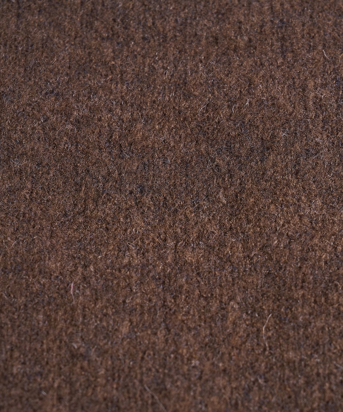 마뗑킴(MATIN KIM) FUZZY TRIANGLE FRINGE MUFFLER IN BROWN