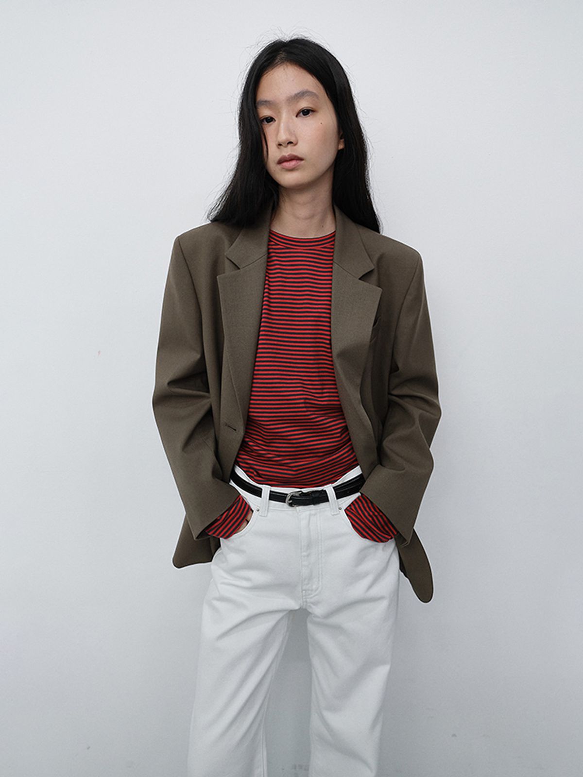 던스트(DUNST) ESSENTIAL 2 BUTTON WOOL BLAZER_UDJA6C202_MOCHA BROWN