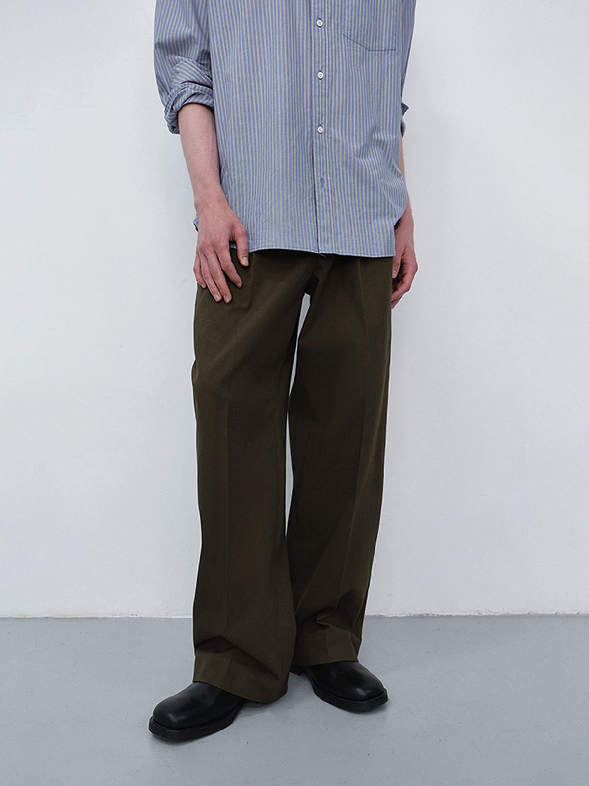 던스트 포 맨(DUNST FOR MEN) DOUBLE PLEATED WIDE CHINO SLACKS_UDPA6C303_KHAKI