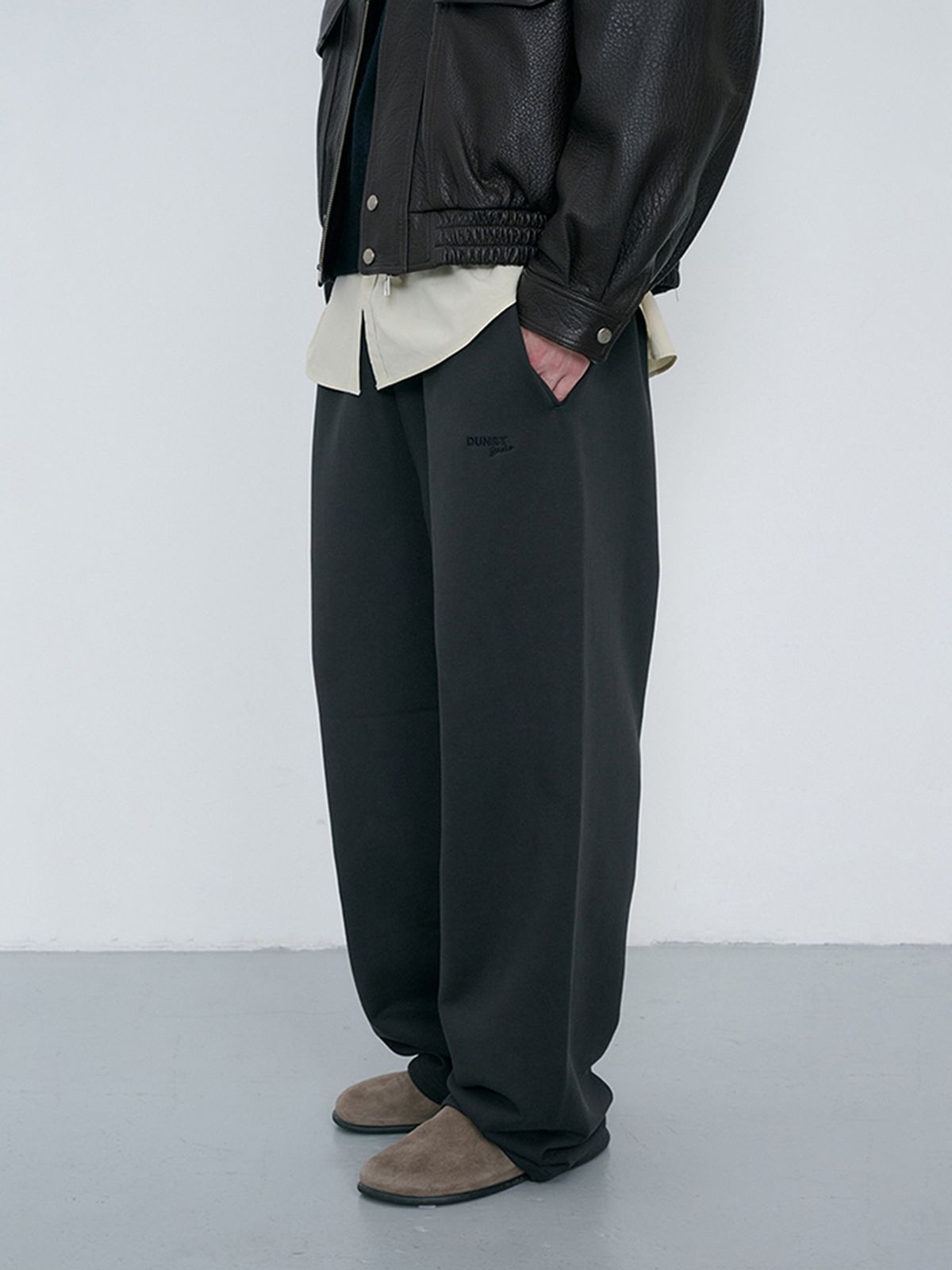 던스트 포 맨(DUNST FOR MEN) UNISEX STRAIGHT SWEATPANTS_UDPA6C101_SOFT BLACK
