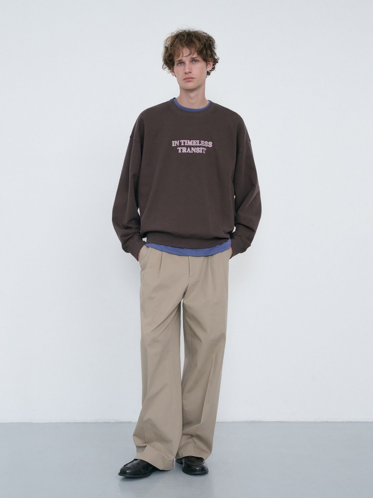 던스트 포 맨(DUNST FOR MEN) UNISEX SLOGAN SWEATSHIRT_UDTS6C109_BROWN