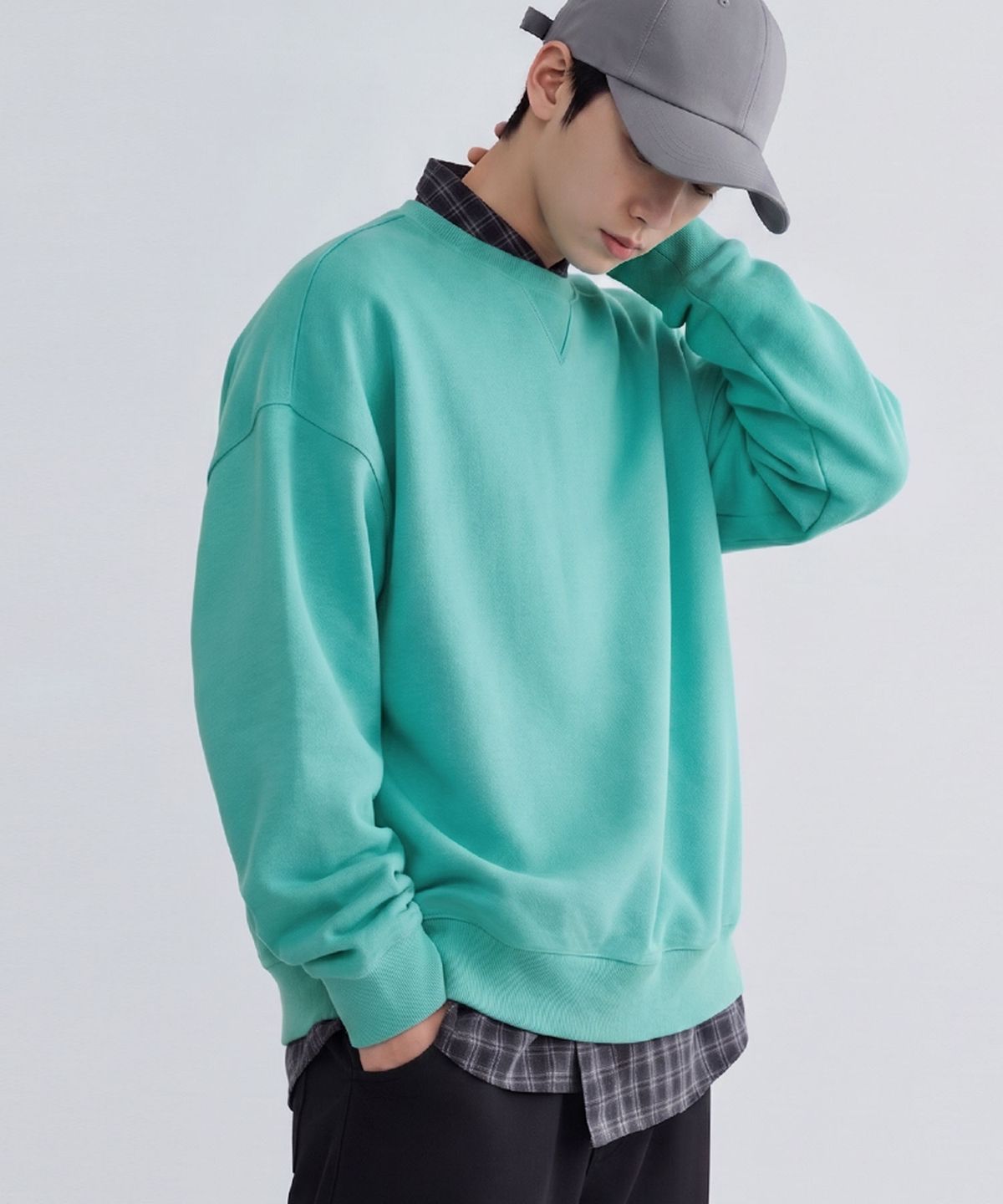 블루포스(BLUEFORCE) 2J1MT01 오버핏 무지 맨투맨