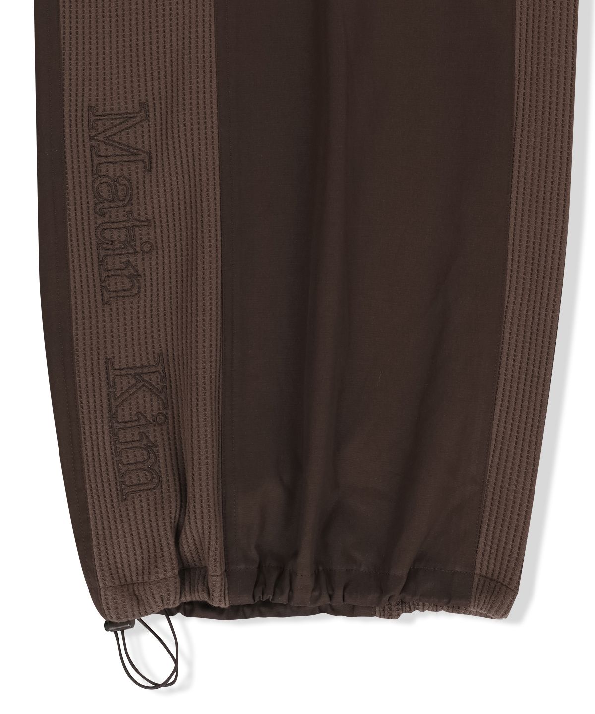 마뗑킴(MATIN KIM) WAFFLE COLOR BLOCK TRACK PANTS IN BROWN
