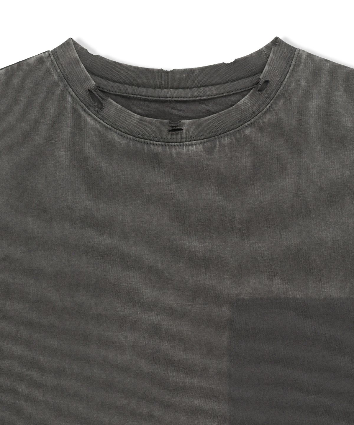 마뗑킴(MATIN KIM) VINTAGE WASHED CALLIGRAPHY BACK LOGO TOP IN CHARCOAL