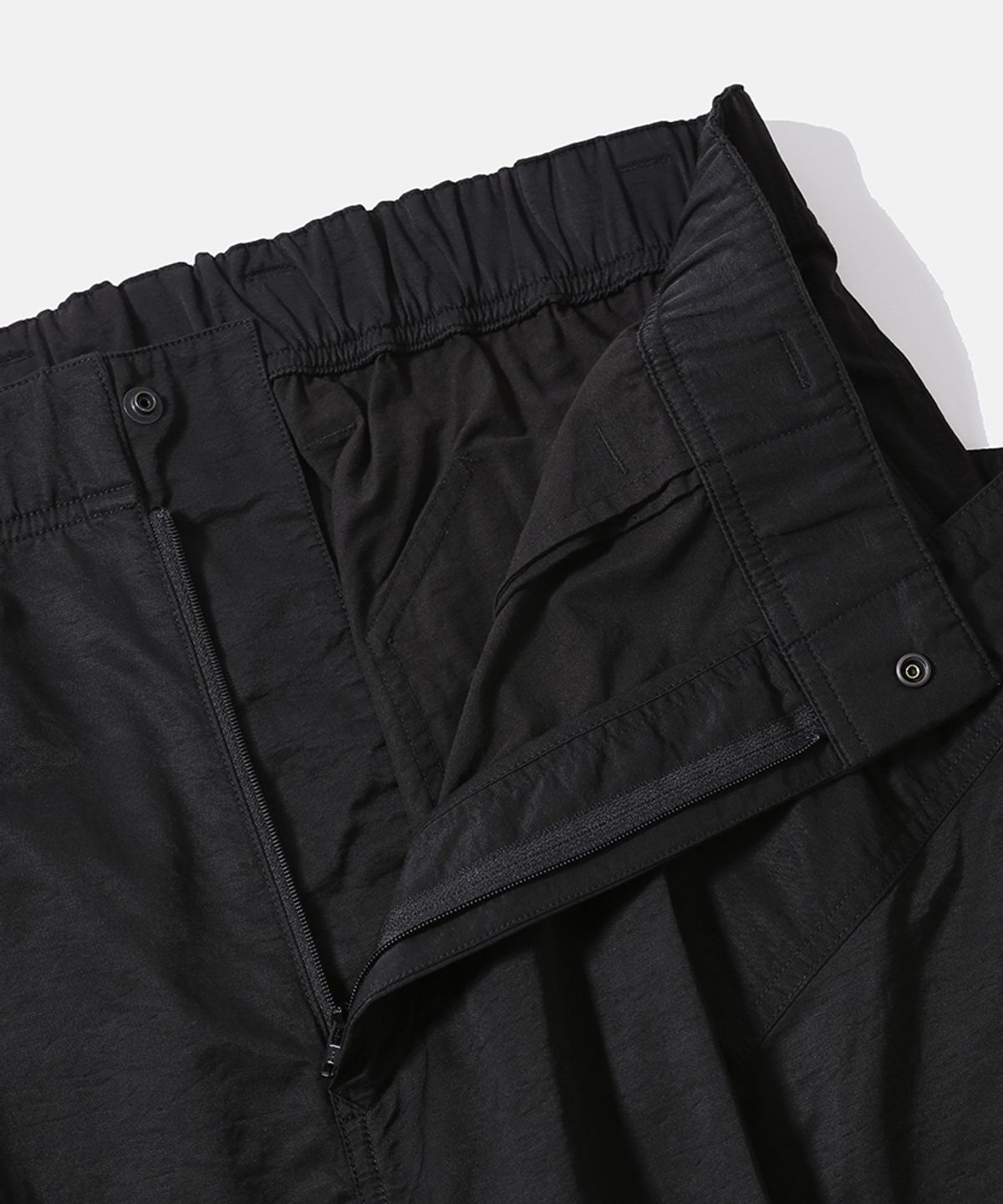 모이프(MOIF) [AW26] ROOMY POCKET PANTS / BLACK
