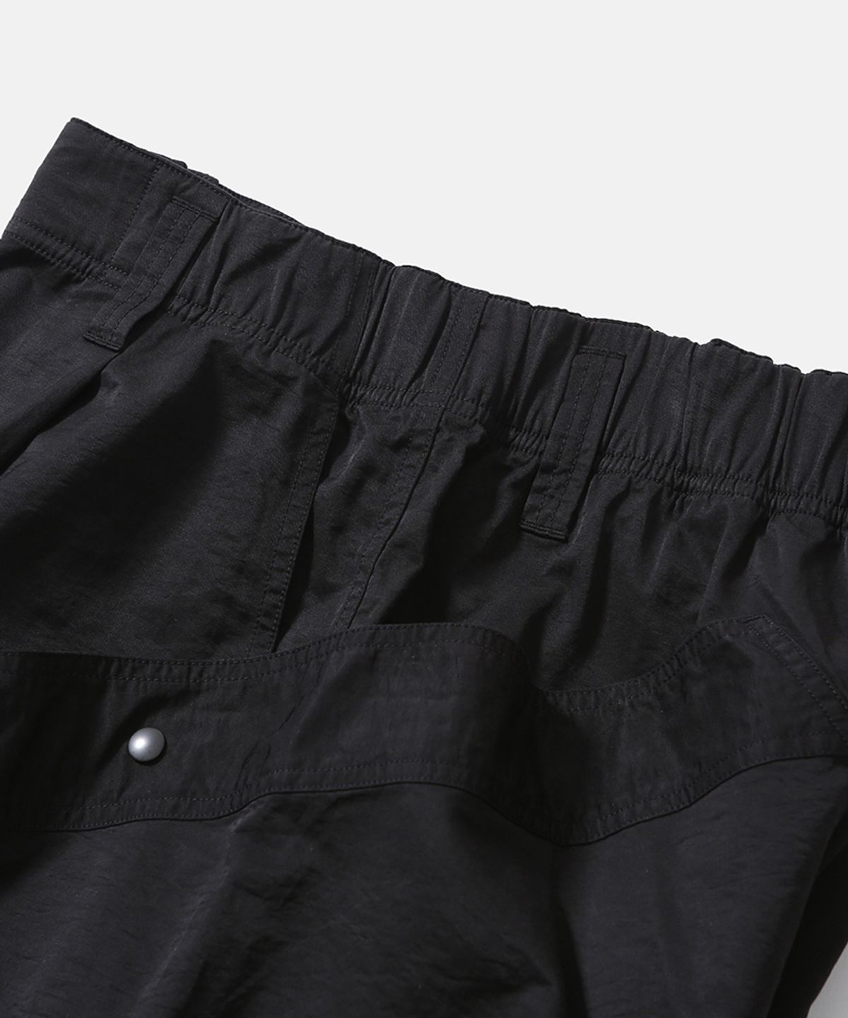 모이프(MOIF) [AW26] ROOMY POCKET PANTS / BLACK