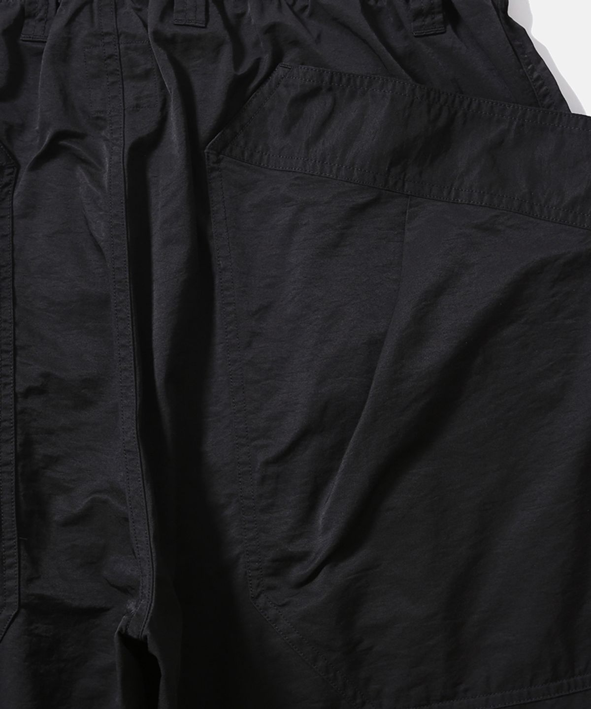 모이프(MOIF) [AW26] ROOMY POCKET PANTS / BLACK