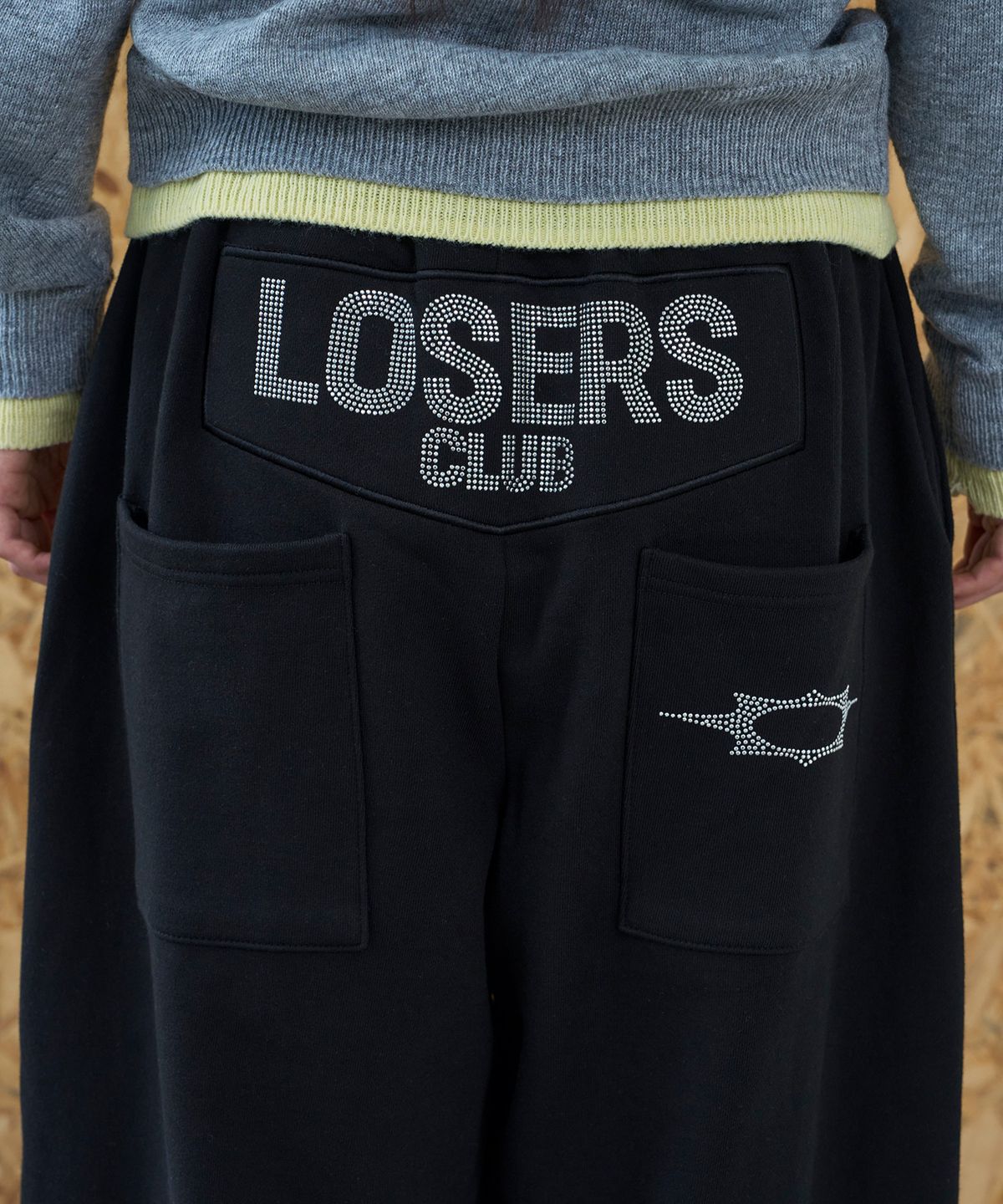 루저스클럽(LOSERS CLUB) 핫픽스 포켓 와이드 스웻 팬츠 블랙