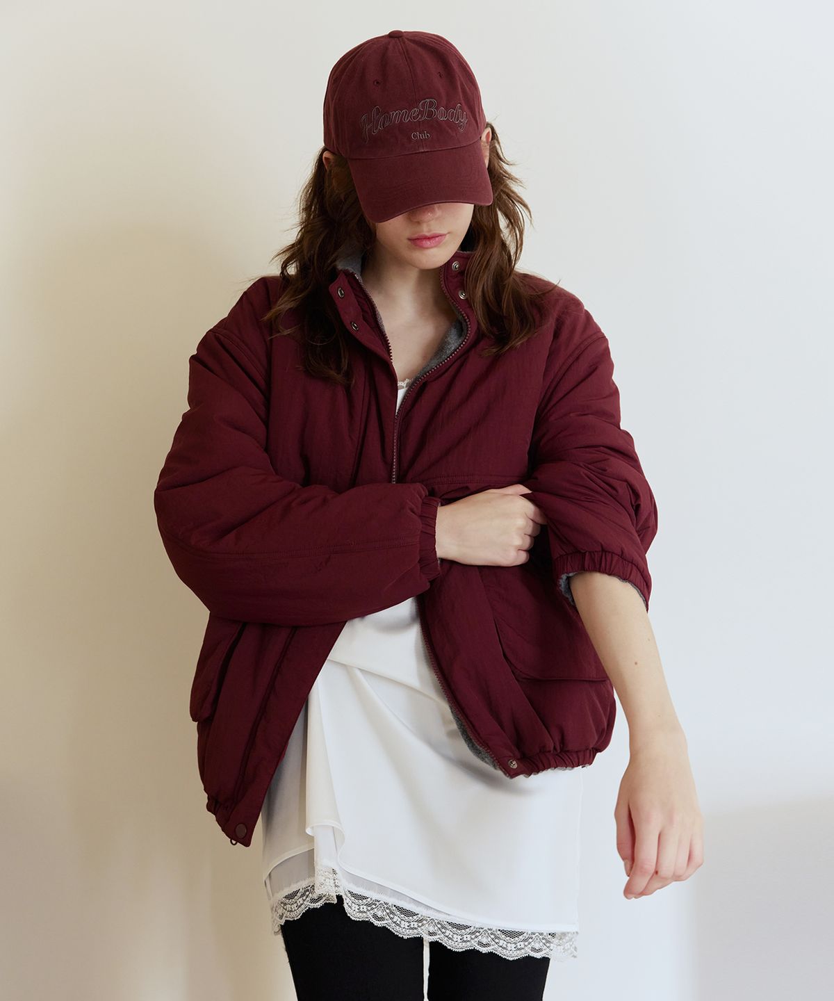 애프터아워즈(AFTERHOURS) REVERSIBLE PADDED JUMPER (PLUM-CHARCOAL)