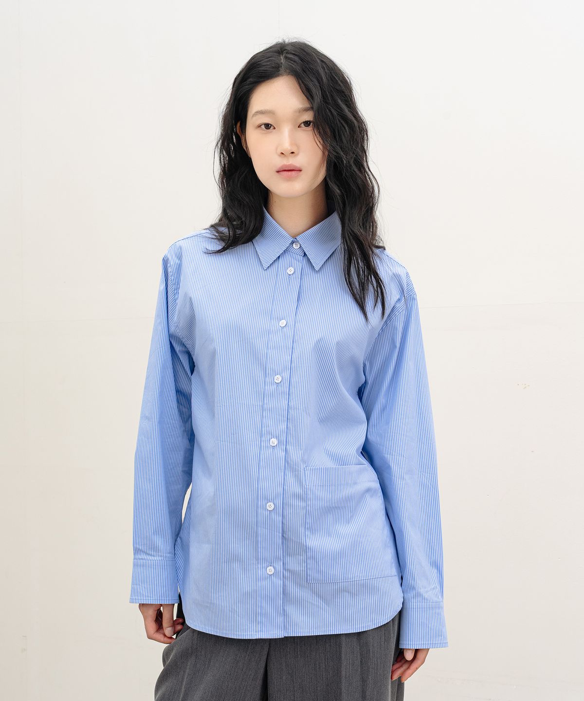 클루니(CLUNY) Refined Stripe Shirt - Sora