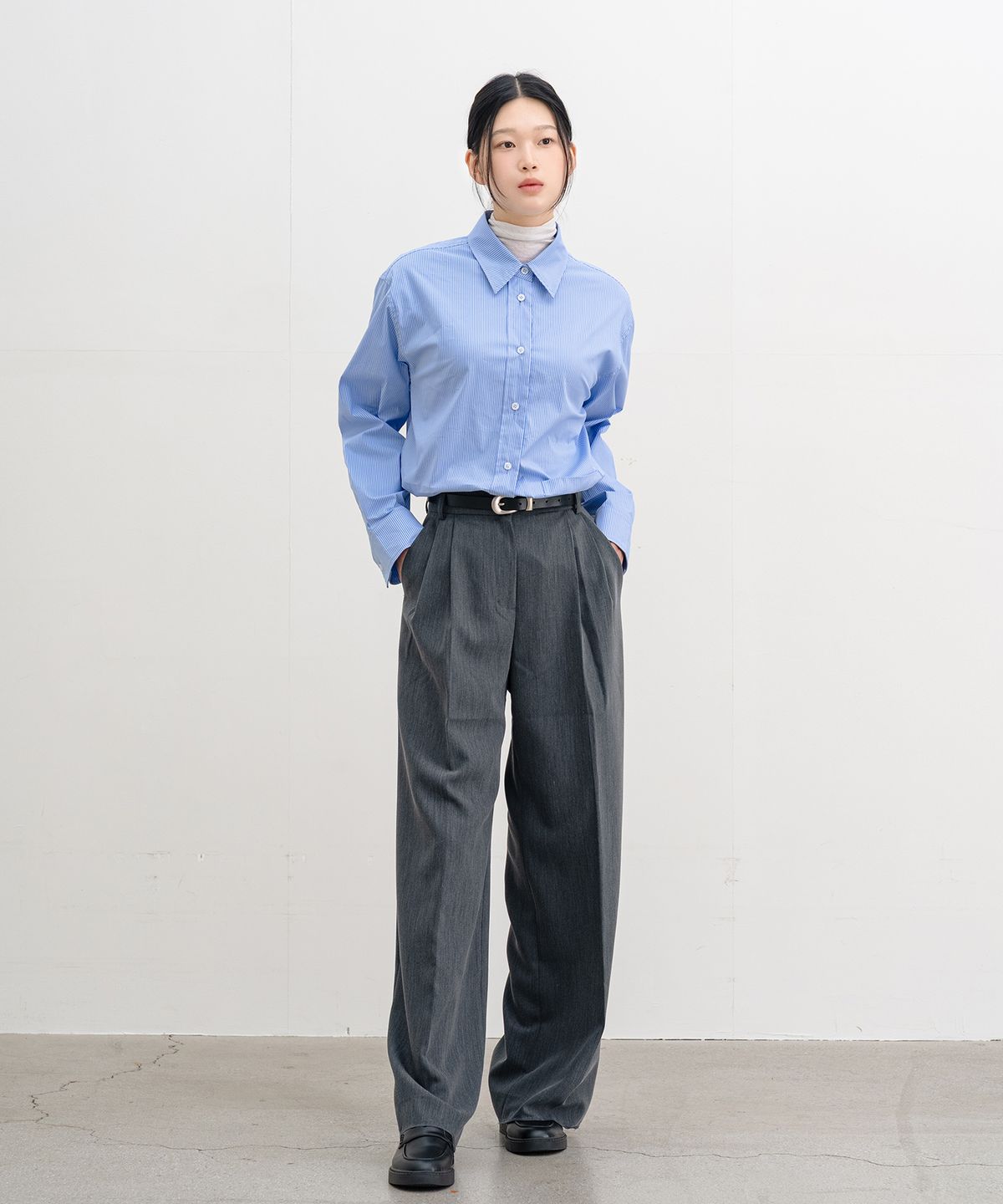 클루니(CLUNY) Refined Stripe Shirt - Sora