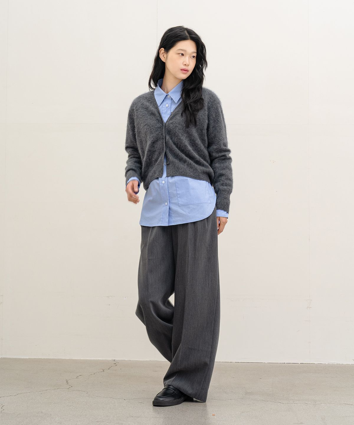 클루니(CLUNY) Refined Stripe Shirt - Sora