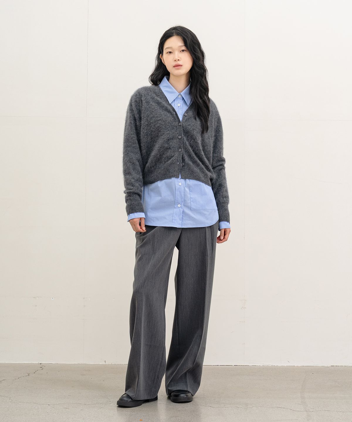 클루니(CLUNY) Refined Stripe Shirt - Sora