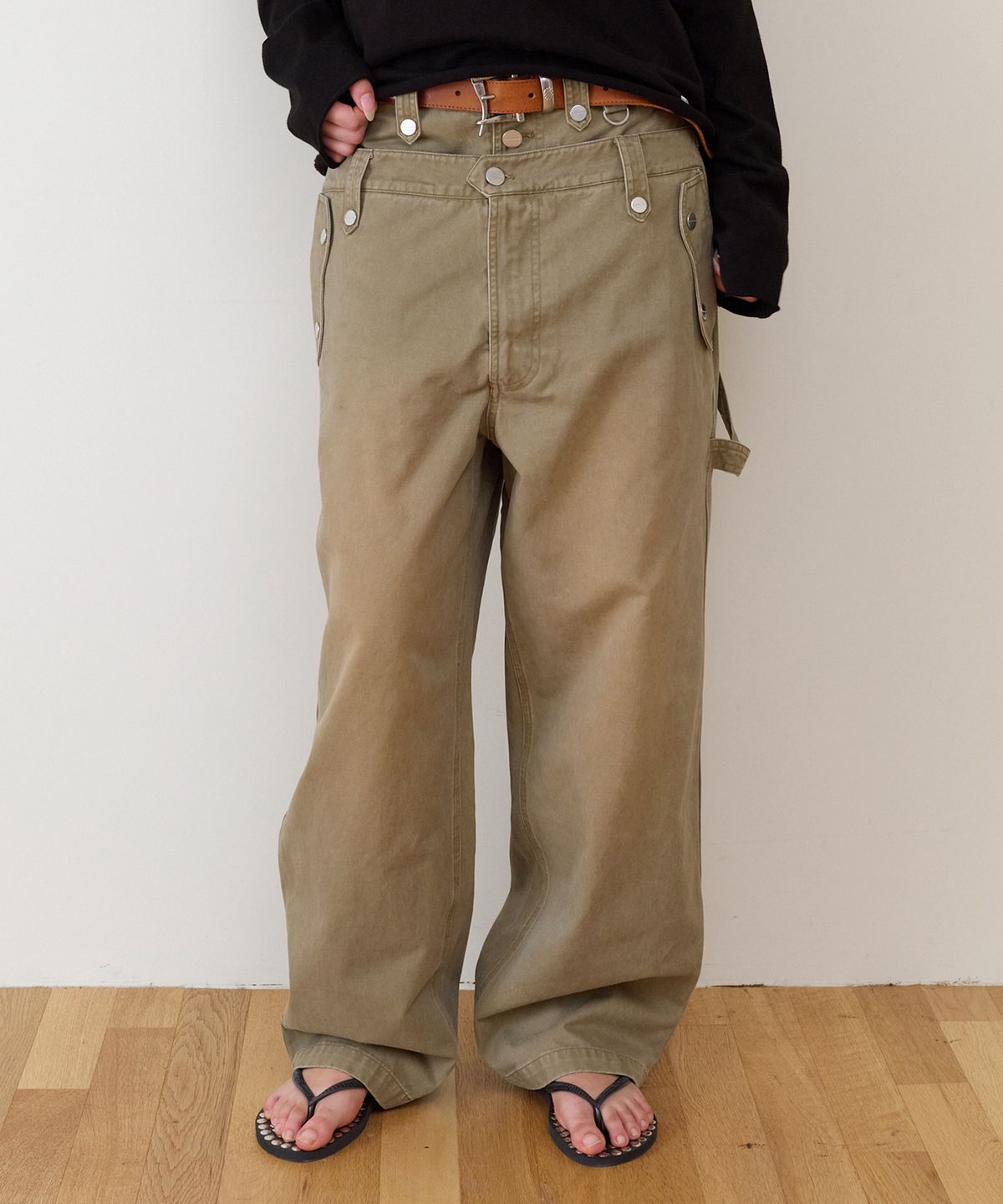 더바이닐하우스(THEVINYLHOUSE) DOUBLE POCKET LAP PANTS BEIGE