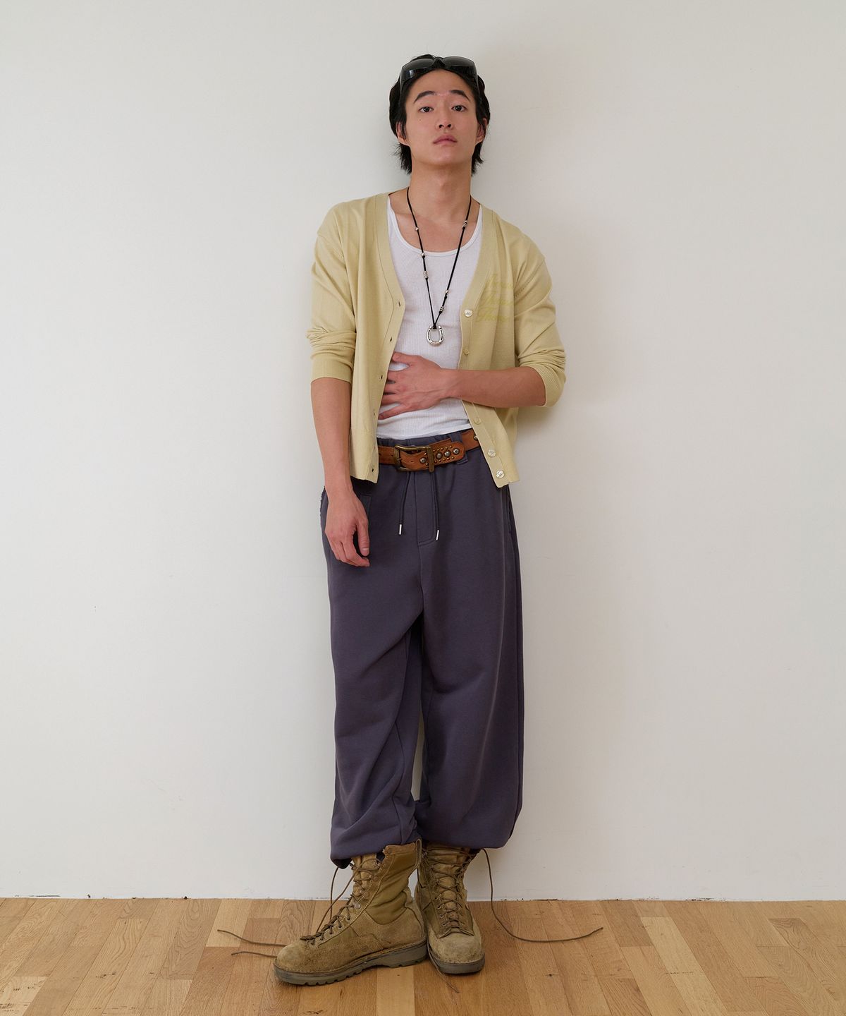 더바이닐하우스(THEVINYLHOUSE) BELTED DETAIL SWEAT PANTS PURPLE