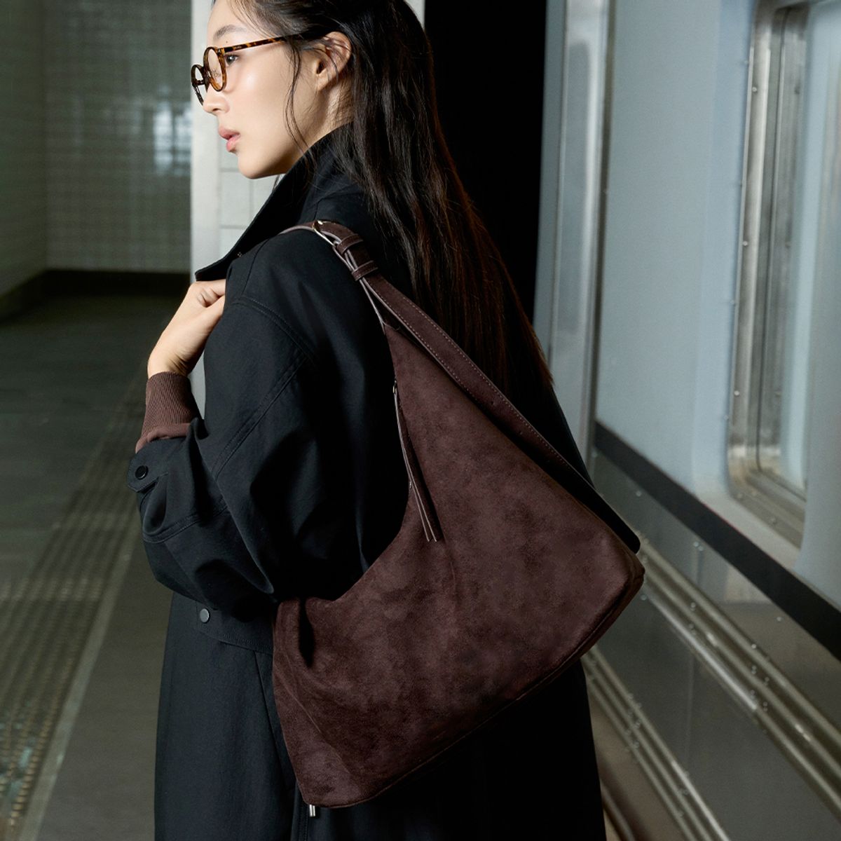 랩(LAP) 소프트 숄더 스웨이드 백 AS7AB884