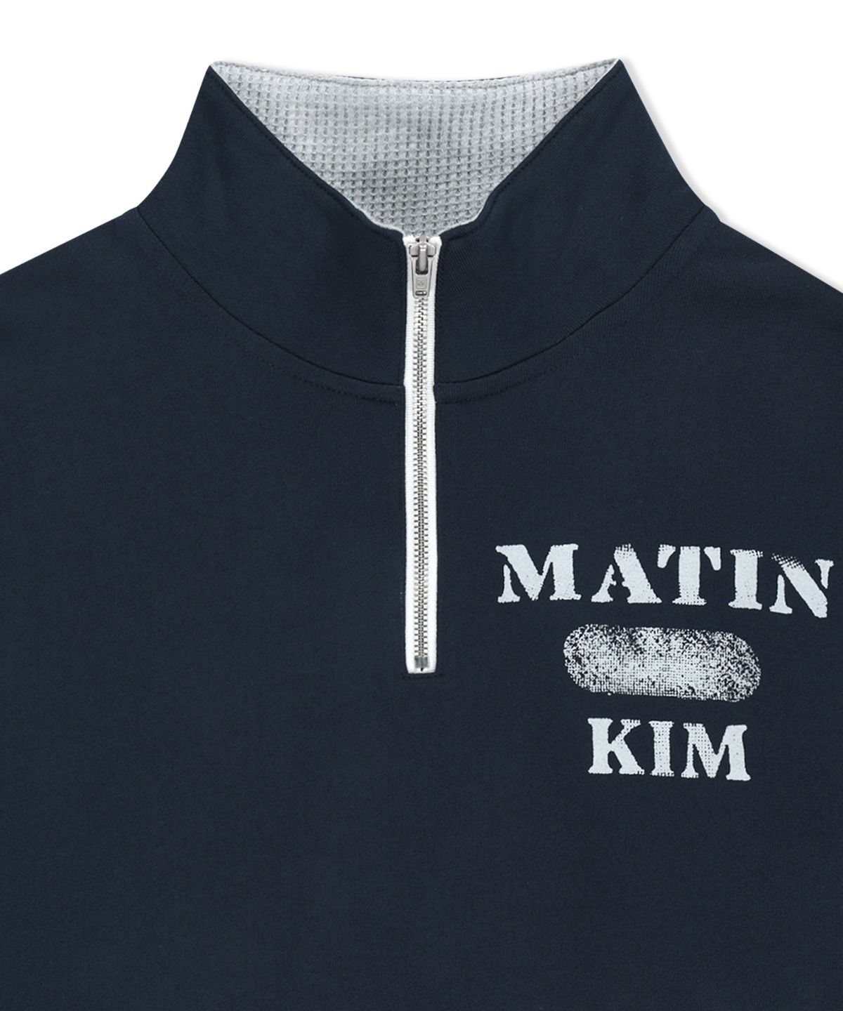 마뗑킴(MATIN KIM) MATIN LOGO QUARTER ZIP UP IN NAVY