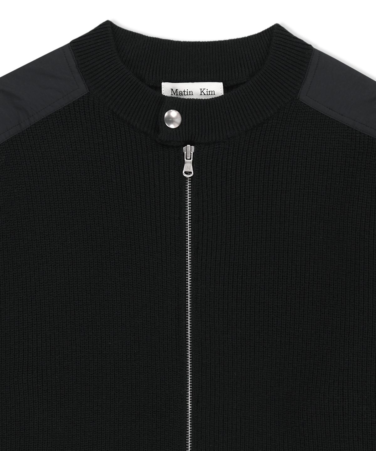 마뗑킴(MATIN KIM) PATCH DETAIL KNIT ZIP UP FOR MEN IN BLACK