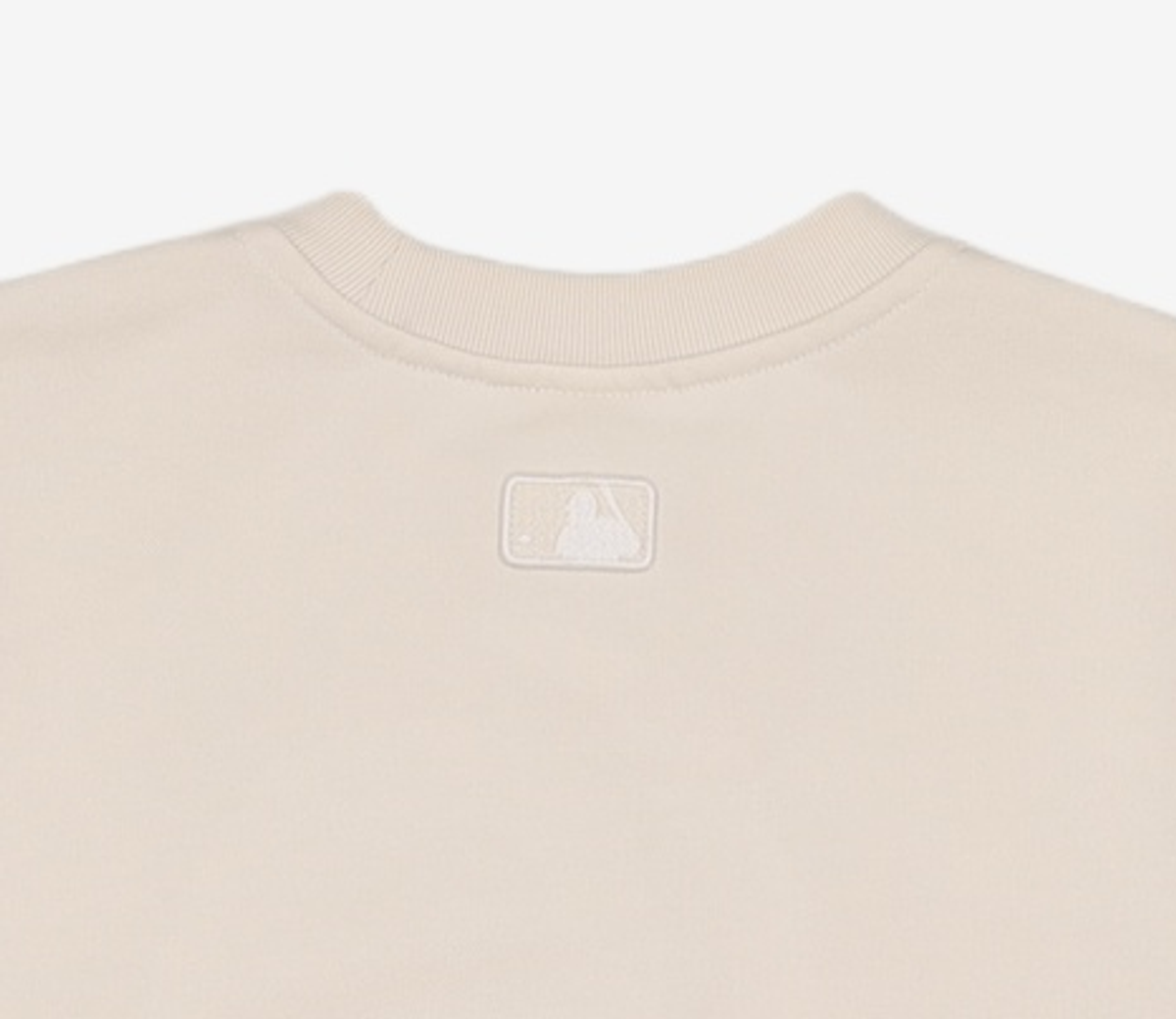 엠엘비(MLB) 여성 베이직 스몰로고 크롭 맨투맨 BOS (D.Cream) XS