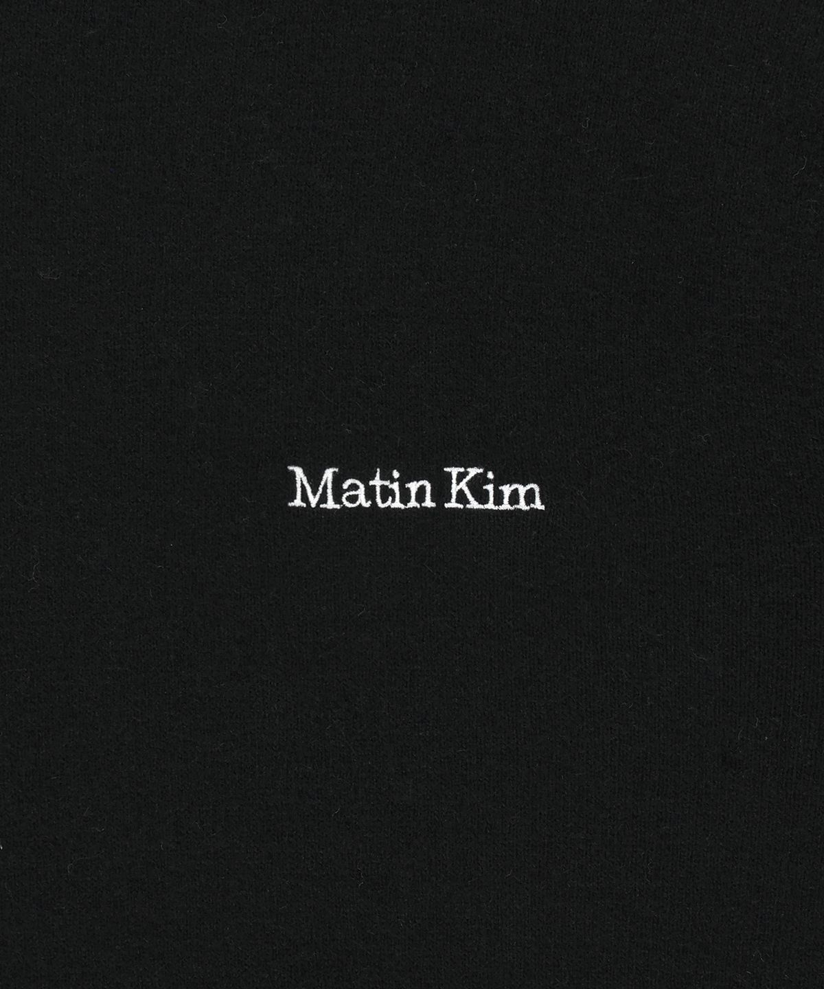 마뗑킴(MATIN KIM) CASHMERE BLENDED PANEL KNIT PULLOVER IN BLACK