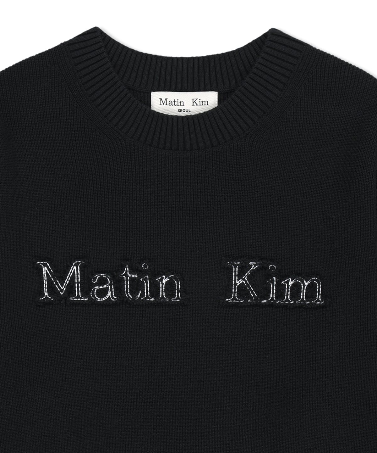 마뗑킴(MATIN KIM) MATIN APPLIQUE LOGO KNIT PULLOVER IN BLACK