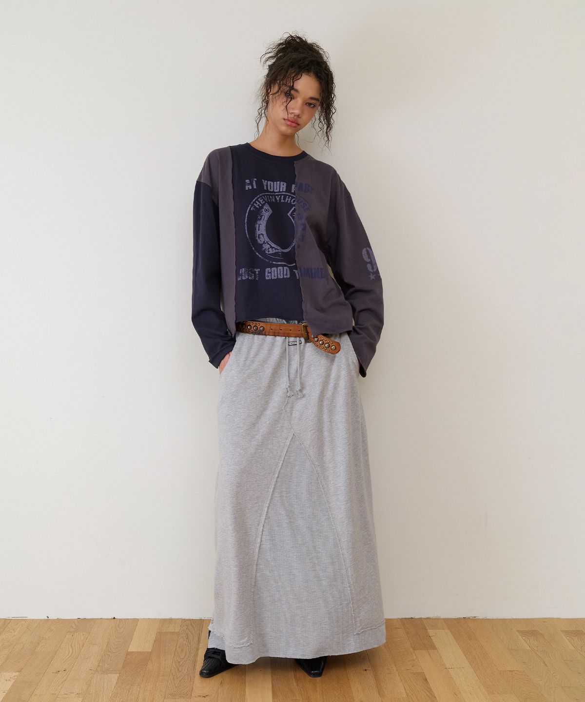 더바이닐하우스(THEVINYLHOUSE) MULTI LAYER SWEATSKIRT(W) GREY