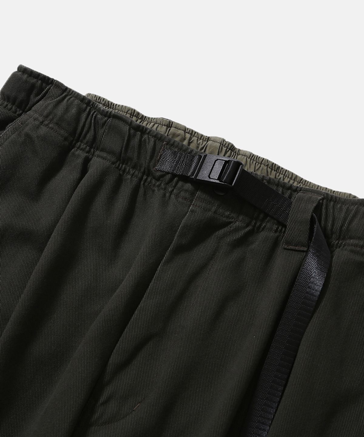 모이프(MOIF) [AW26] COMFY OFFICER CHINO PANTS / FOREST NIGHT
