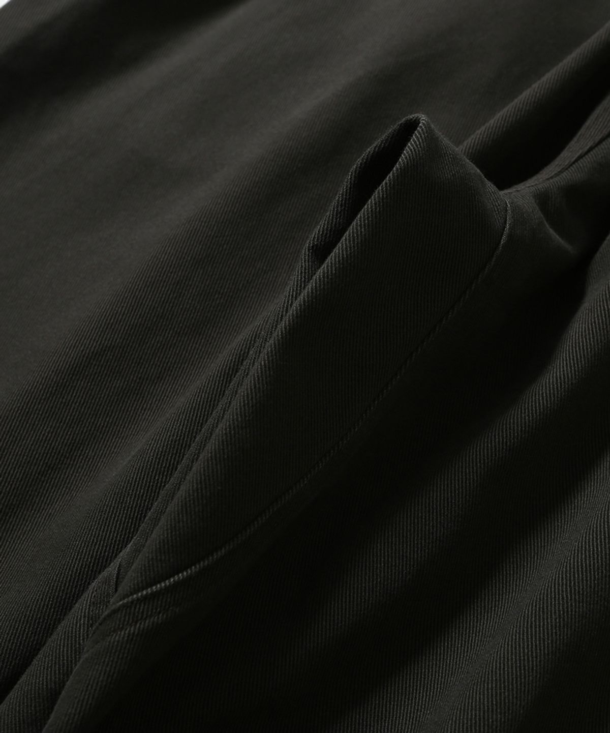모이프(MOIF) [AW26] COMFY OFFICER CHINO PANTS / FOREST NIGHT