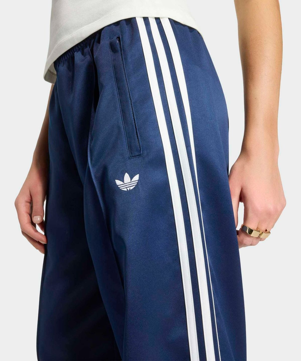 아디다스(ADIDAS) 새틴 SST 루즈 트랙 팬츠 - 나이트인디고:화이트 / KS7339