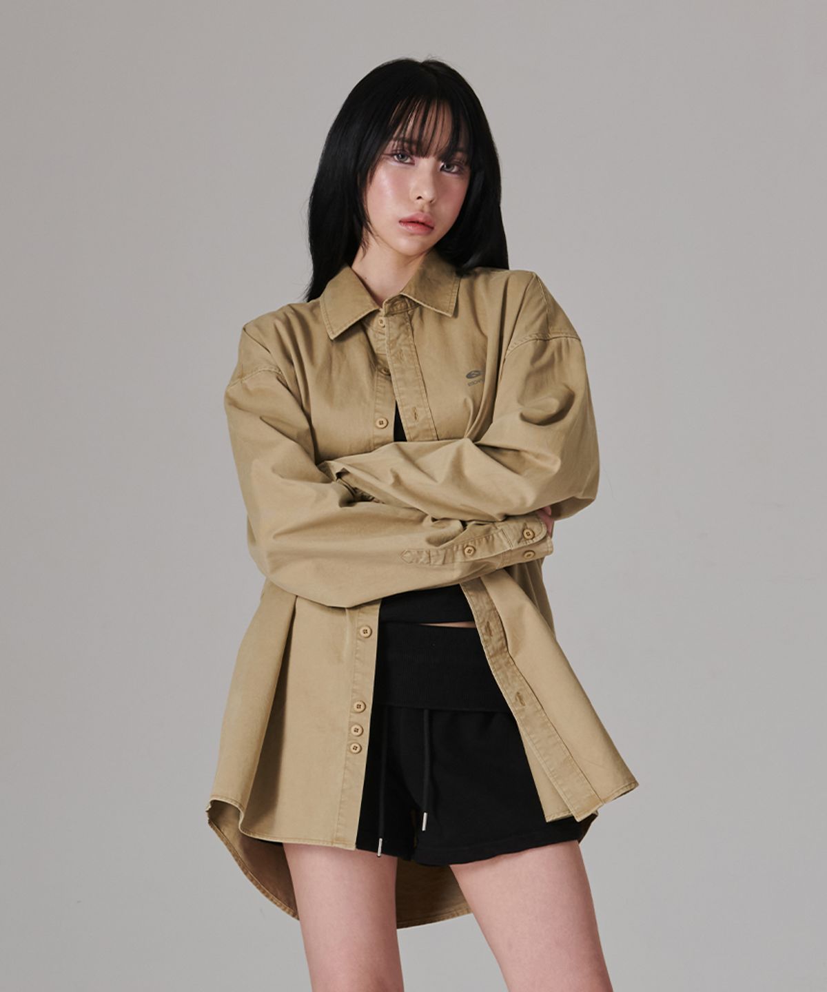 이스케이프프롬(ESCAPEFROM) 이지 라인 오버핏 피그먼트 셔츠 베이지