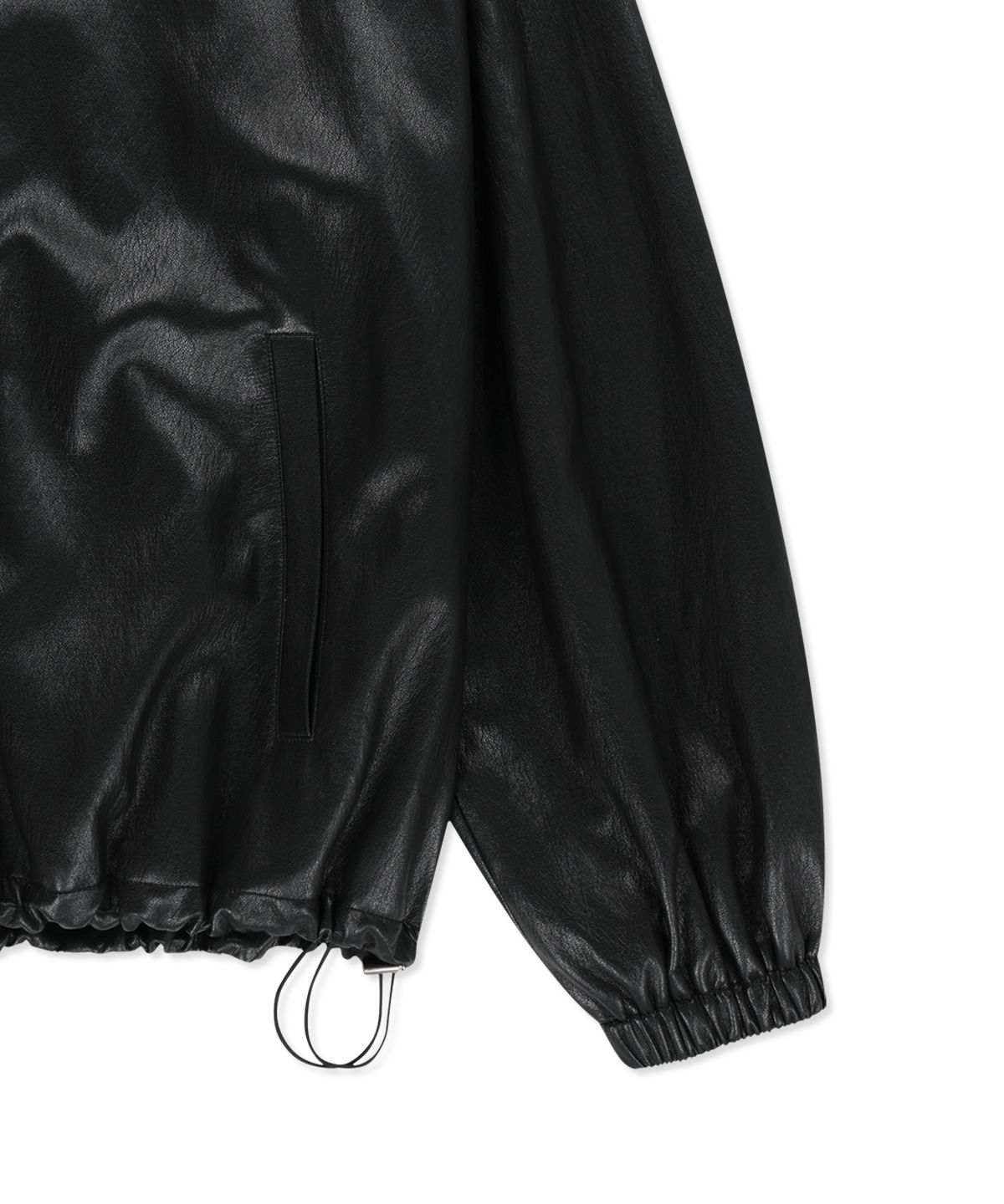 마뗑킴(MATIN KIM) FAUX LEATHER APPLIQUE LOGO HOODY JUMPER IN BLACK
