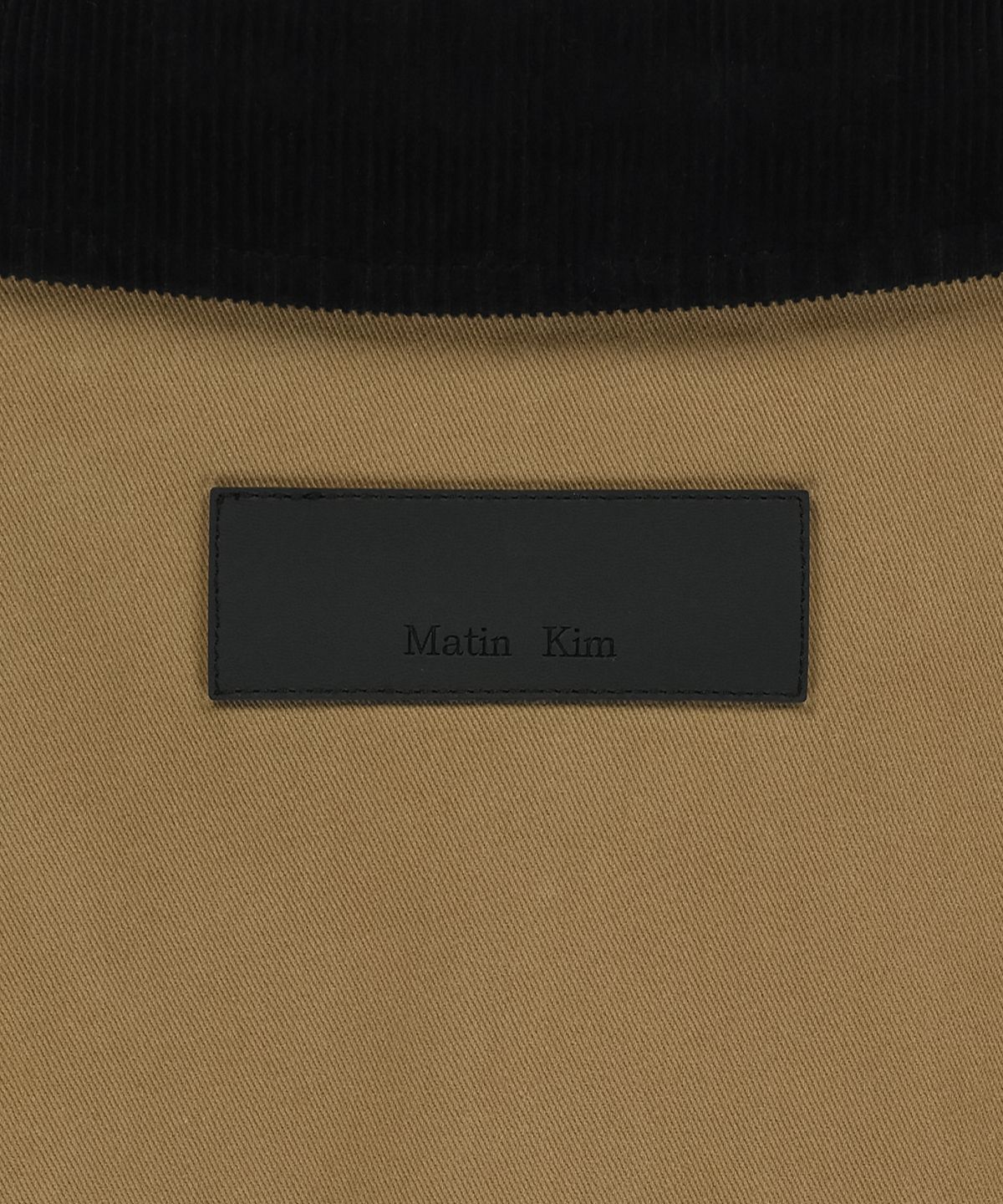 마뗑킴(MATIN KIM) CORDUROY CONTRAST TRIM BLOUSON JUMPER IN BEIGE