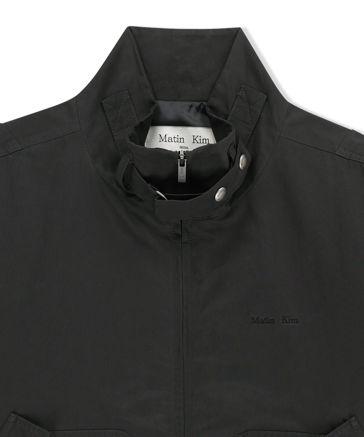 마뗑킴(MATIN KIM) BUCKLE HIGH NECK UTILITY JUMPER IN CHARCOAL